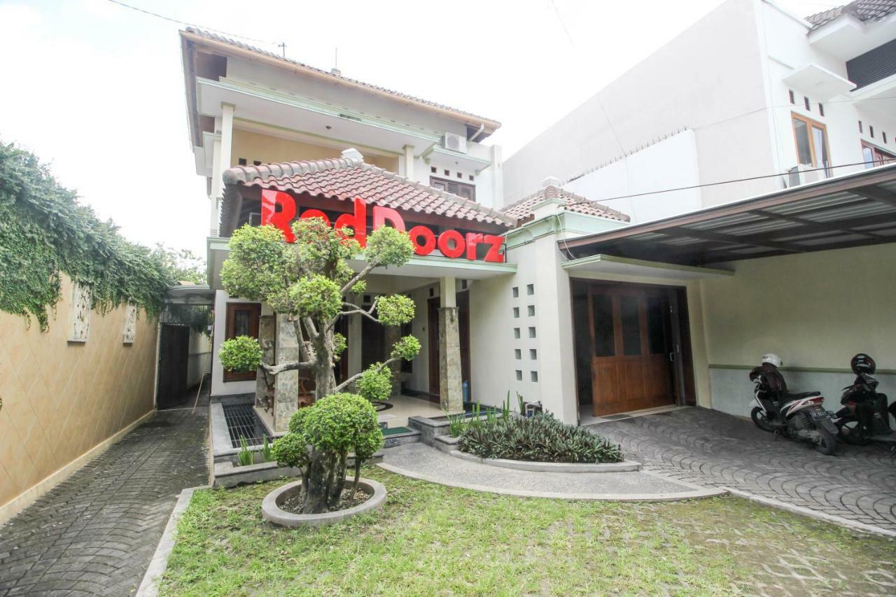 Reddoorz Plus @ Tegal Panggung Hotel Yogyakarta Exterior photo