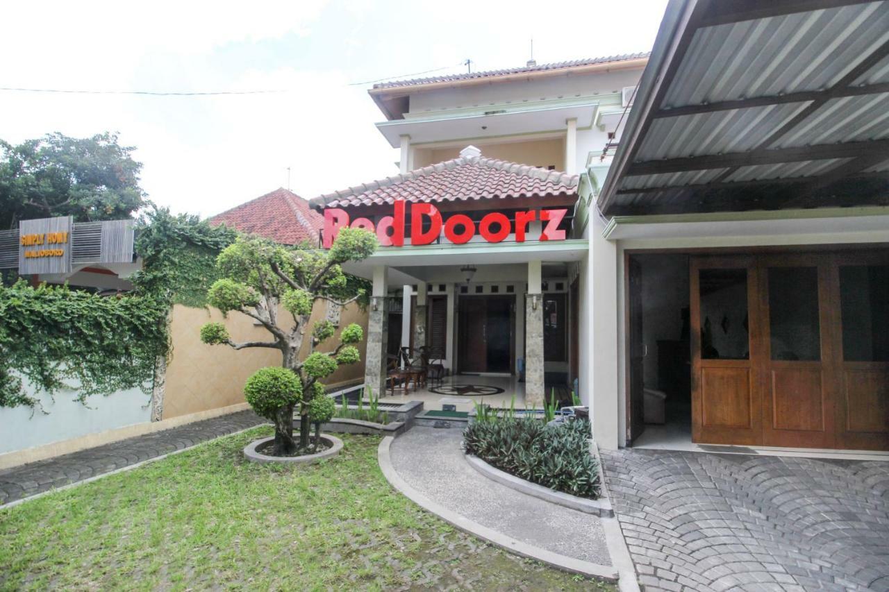 Reddoorz Plus @ Tegal Panggung Hotel Yogyakarta Exterior photo