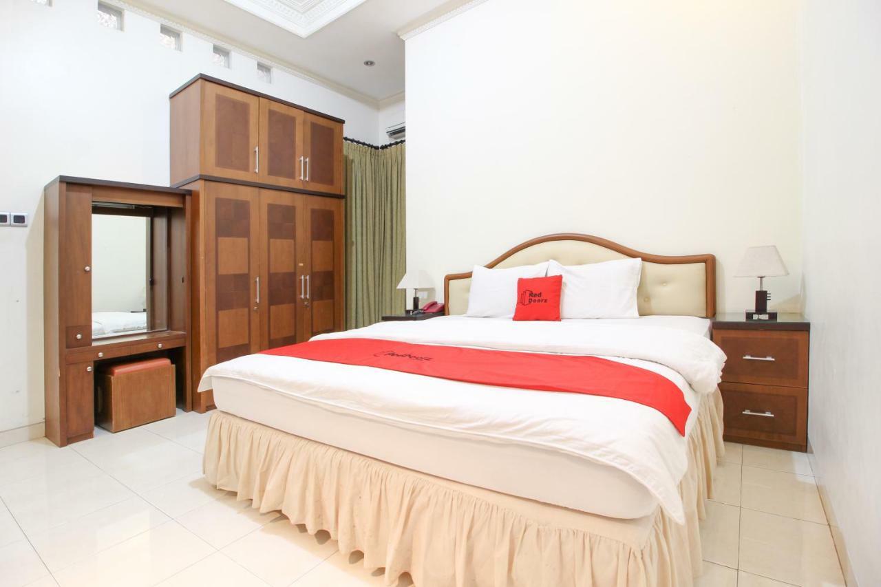 Reddoorz Plus @ Tegal Panggung Hotel Yogyakarta Exterior photo