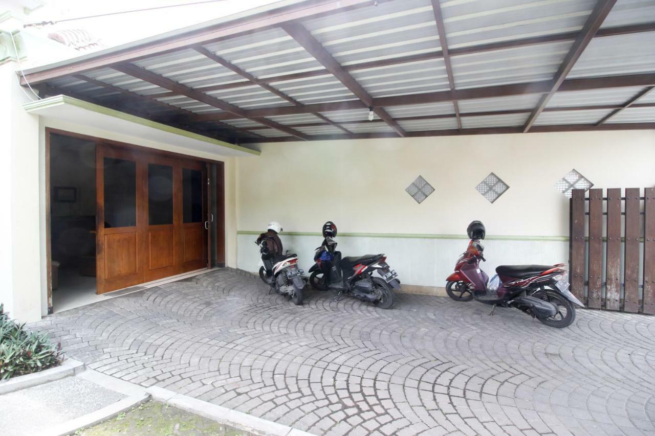 Reddoorz Plus @ Tegal Panggung Hotel Yogyakarta Exterior photo