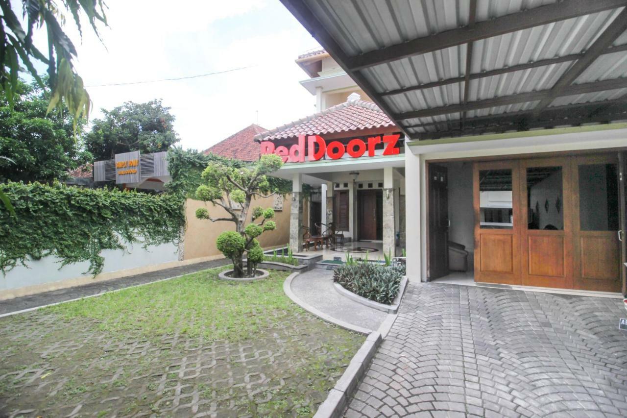 Reddoorz Plus @ Tegal Panggung Hotel Yogyakarta Exterior photo